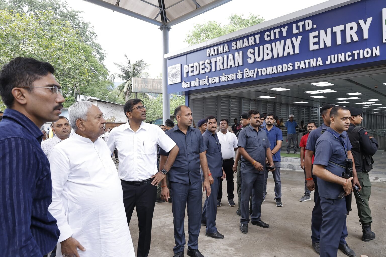 सीएम नीतीश ने पटना में डबल डेकर फ्लाईओवर और सब-वे का किया निरीक्षण 41 IMG 20250428 WA0154